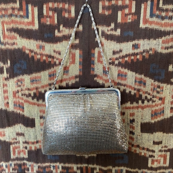 Vintage Morado metallic metal mesh handbag - Picture 3 of 12